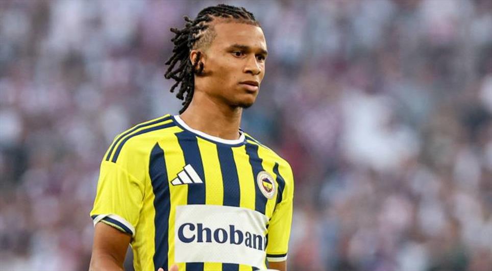 Ake'den Fenerbahçe'ye kötü haber