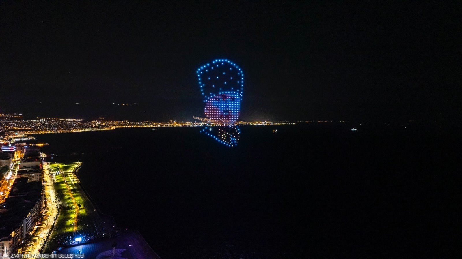 İzmir’de 29 Ekim coşkusu gökyüzüne taşınacak