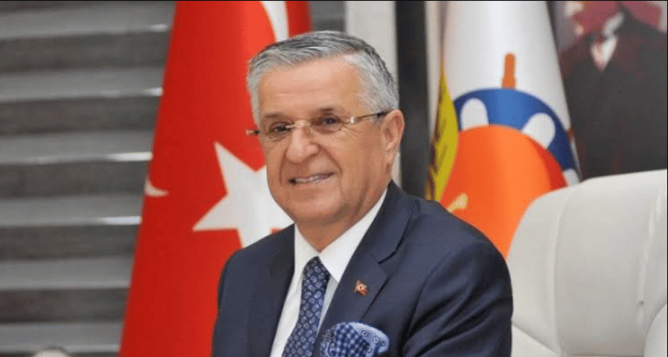 Kemer Belediye Başkanı CHP'den istifa etti