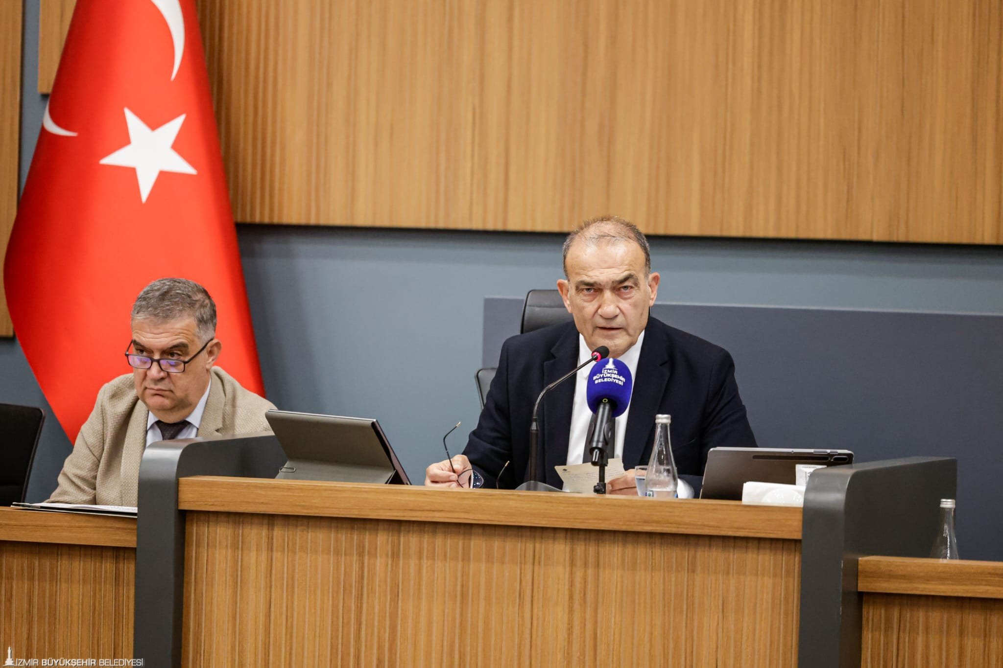 İzmir Büyükşehir Belediye Başkanvekili Zafer Levent Yıldır istifa etti