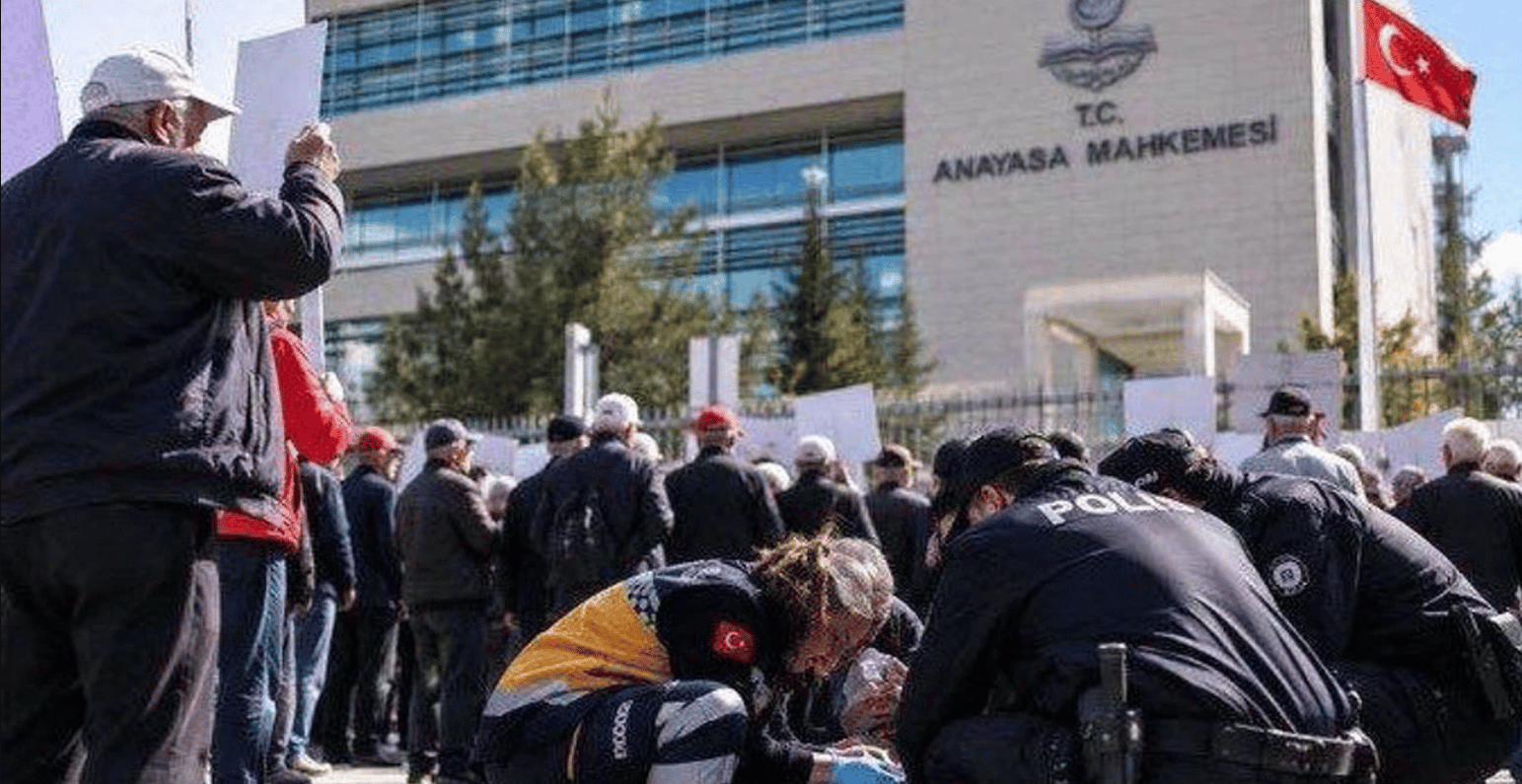Ankara'daki eylemde kendini vuran emekli kurtarılamadı