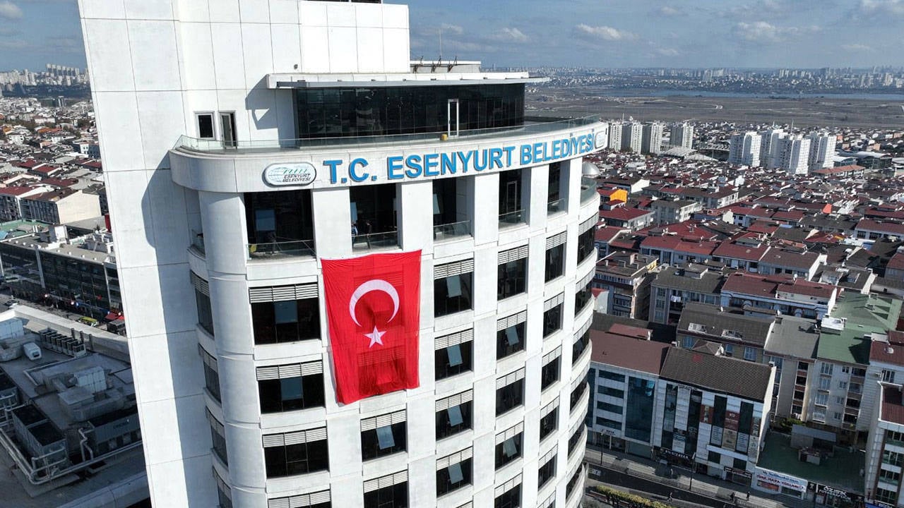 Esenyurt Belediyesi'ne yolsuzluk operasyonu: 17 gözaltı
