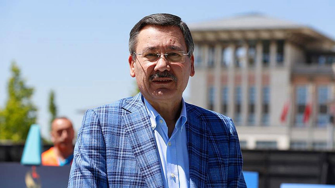 Melih Gökçek'ten Bülent Arınç'a tepki