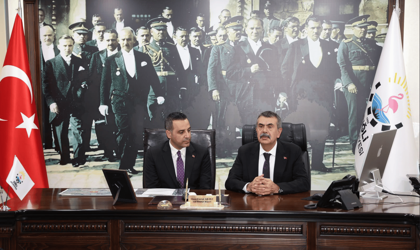 Bakan Tekin’den Çiğli’ye ziyaret
