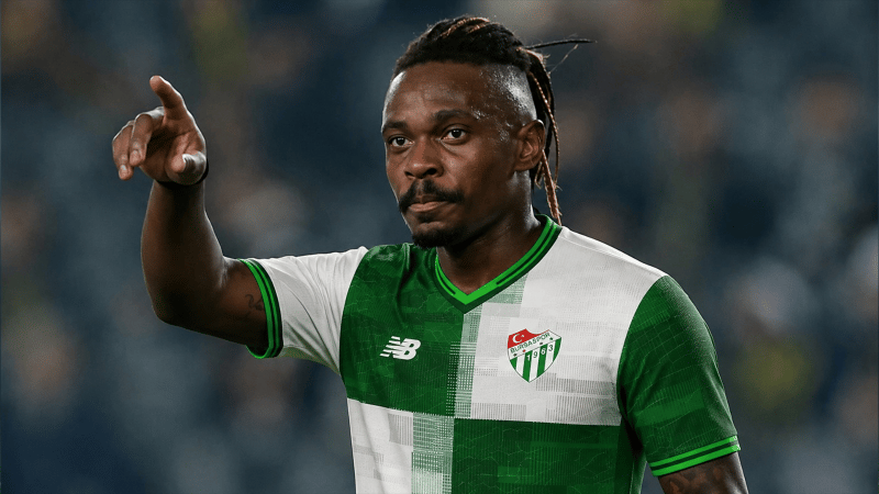 Lincoln Henrique'den Bursaspor'a kötü haber